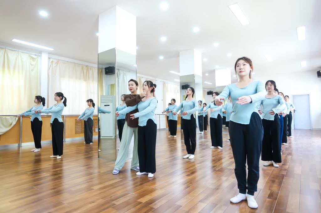 天博电子综合app正规渠道大门