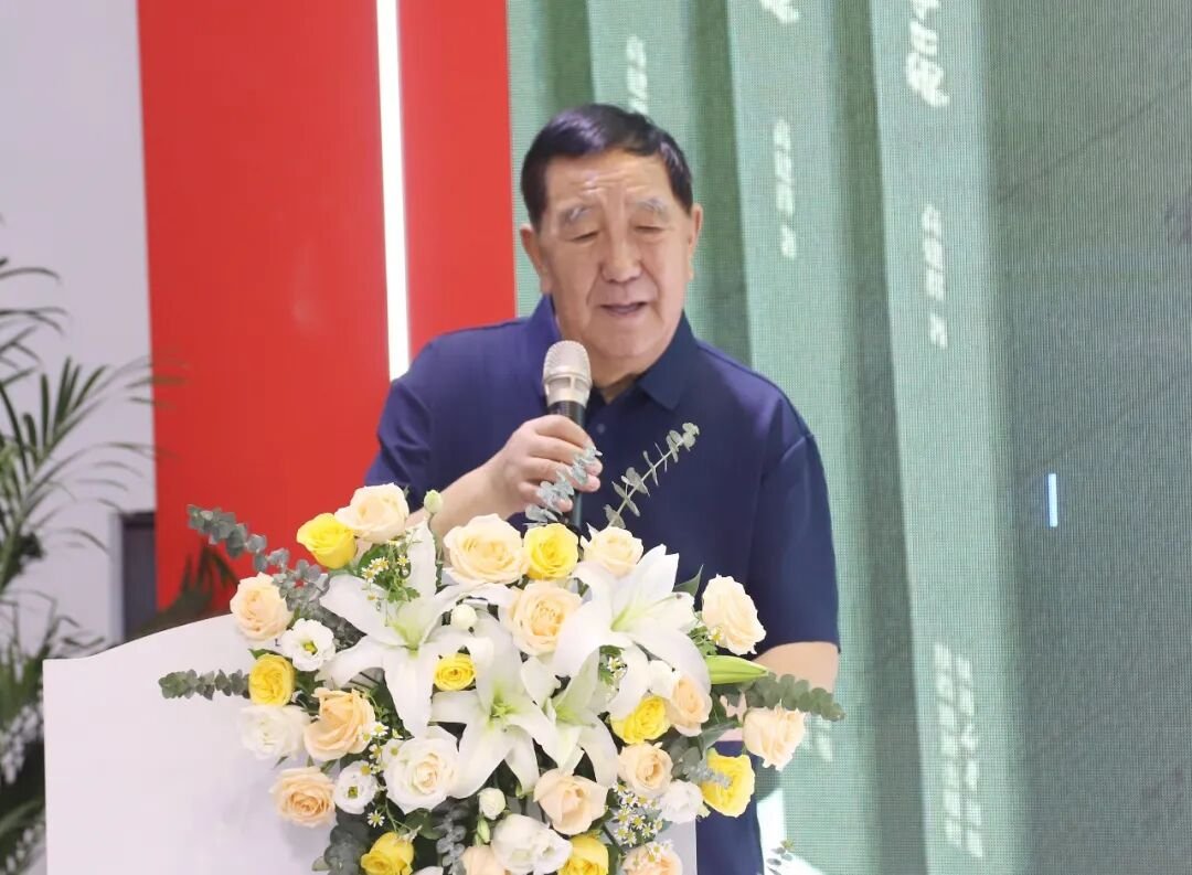 陕西省作家协会副主席高建群