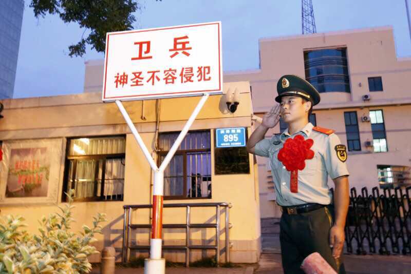 冯鑫在工作中成绩突出